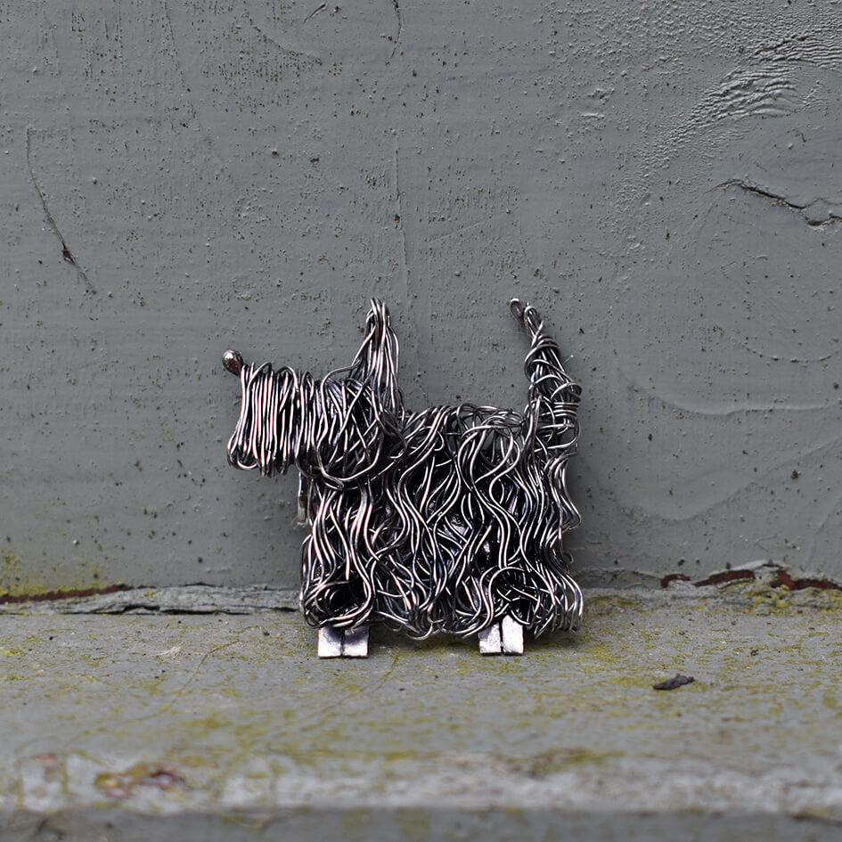 Black Scottish Terrier dog brooch silver